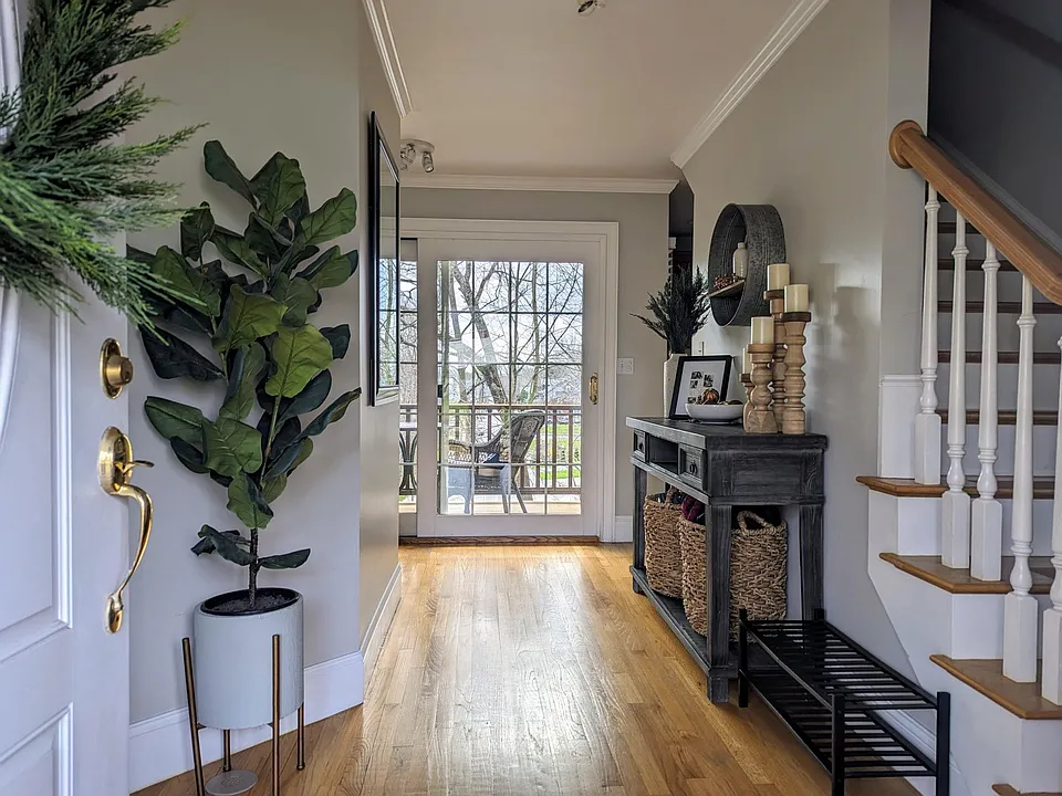 7 Westview Ave