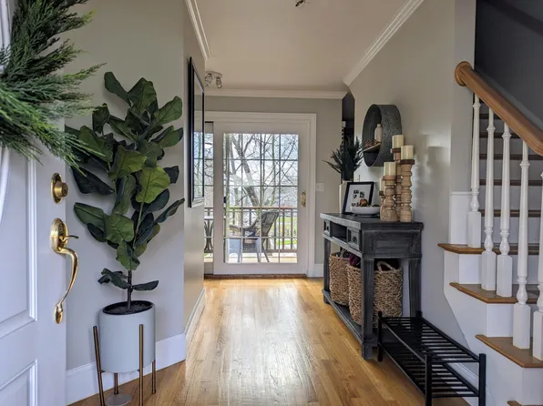 7 Westview Ave, Natick, MA 01760