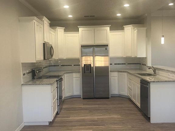 5th image of 3913 Mariah Dr