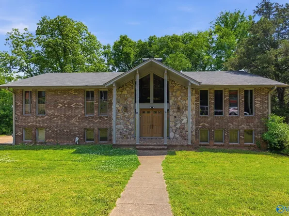 12021 Bell Mountain Dr SW, Huntsville, AL 35803