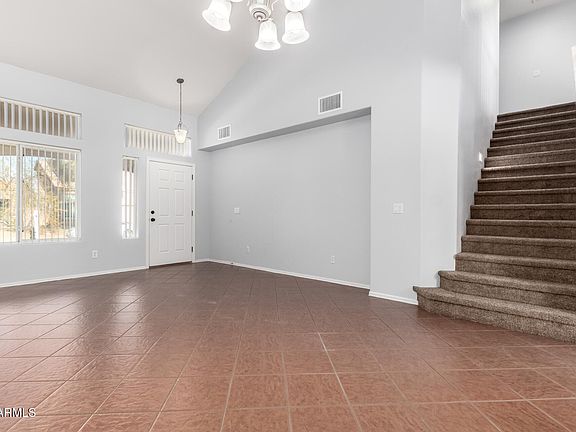 4th image of 713 W GIBSON Avenue
