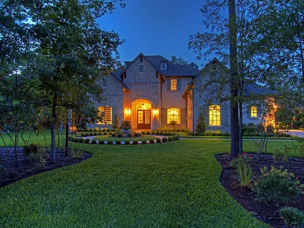 863 Eagle Pointe Dr, Montgomery, TX 77316