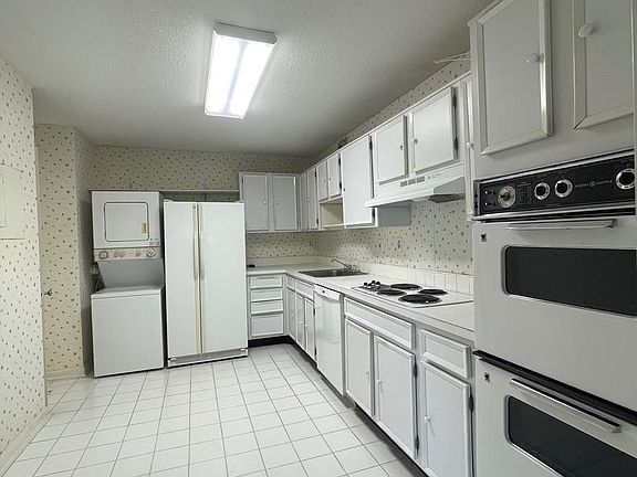 2nd image of 309 Yoakum Py #716