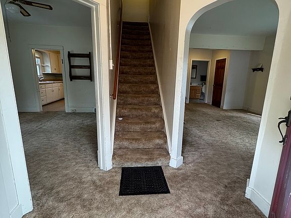 3rd image of 318 Maplewood Ave