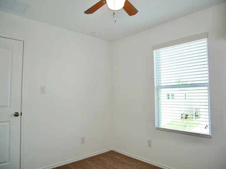 7627 Chancery Gate — Photo 17