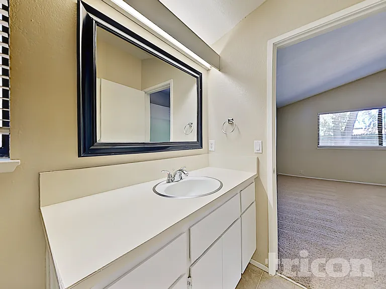 8827 Kelsey Dr — Photo 9