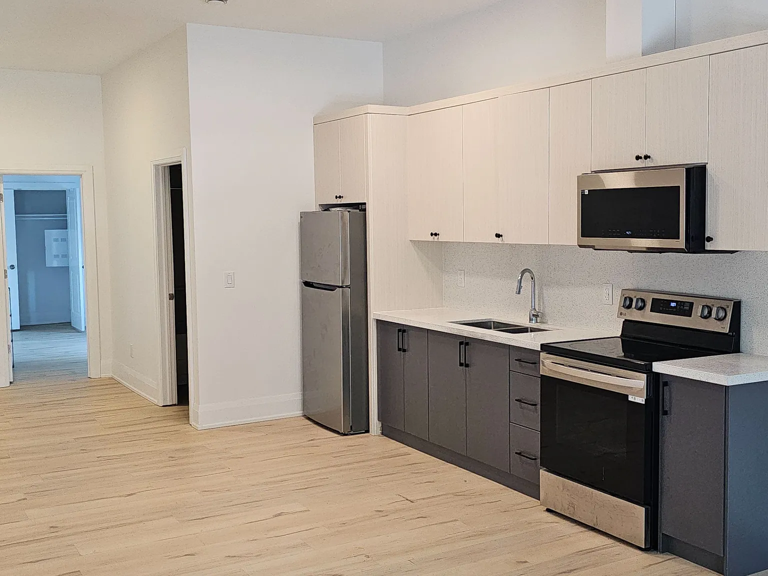 1 bed, $1,699 — Photo 1