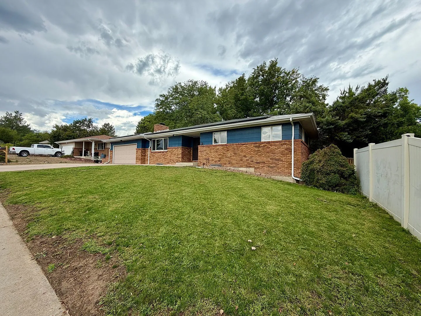 4 bed, 3.0 bath, 2235 sqft, $2,550 — Photo 3