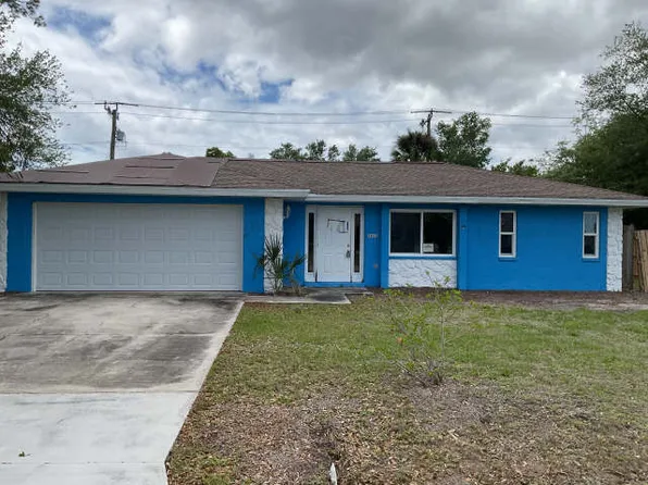 2611 Lakeshore Cir, Pt Charlotte, FL 33952
