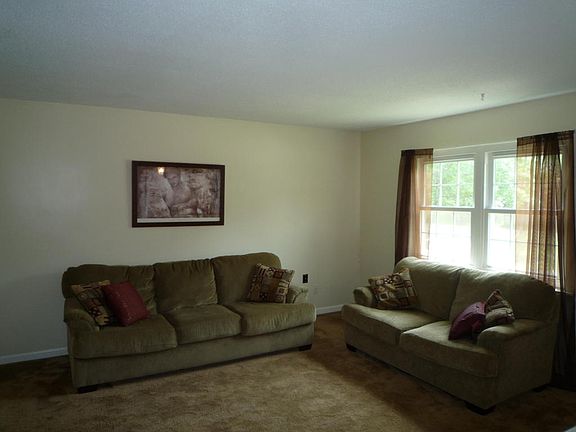 4th image of 500 N Crater Lake Dr