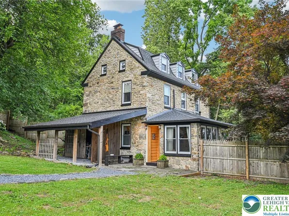 64 Connard Dr, Easton, PA 18042