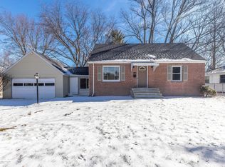 5190 Greenfield Pkwy, East Lansing, MI