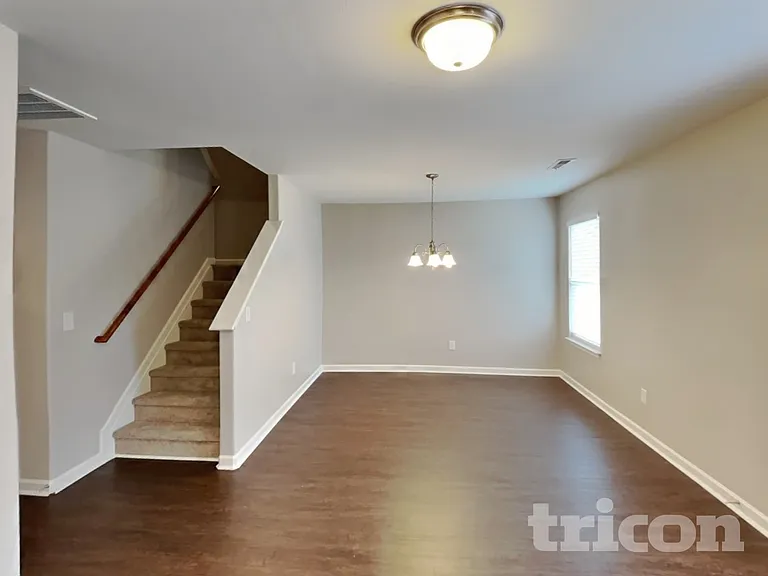 1505 Hamilton Hills Dr — Photo 5
