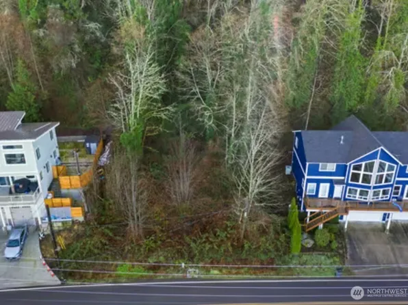 30 xx Beach Drive E, Port Orchard, WA 98366