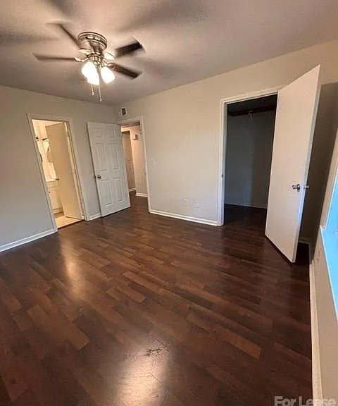 430 Queens Rd — Photo 15