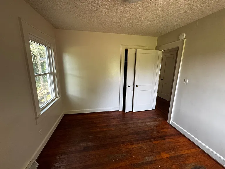 816 Churchill Dr — Photo 14