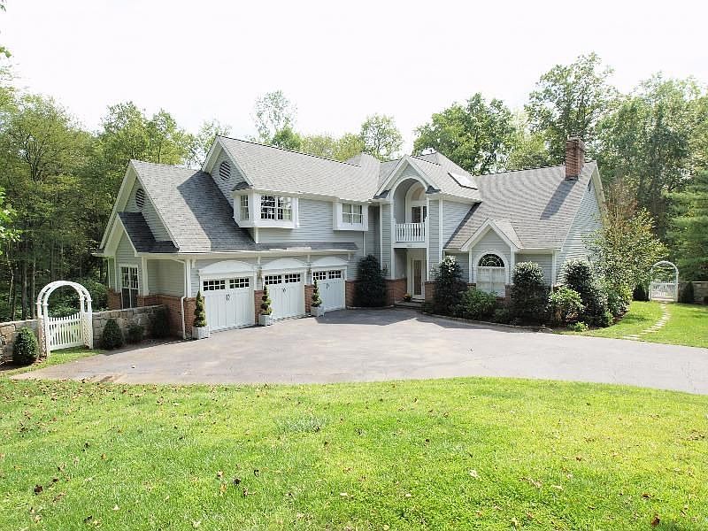 Stunning Colonial!