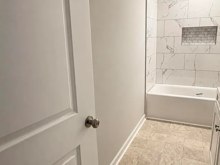309 Martin Cir — Photo 5