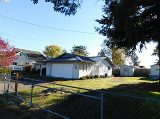 1336 Maryland Ave, Myrtle Point, OR 97458