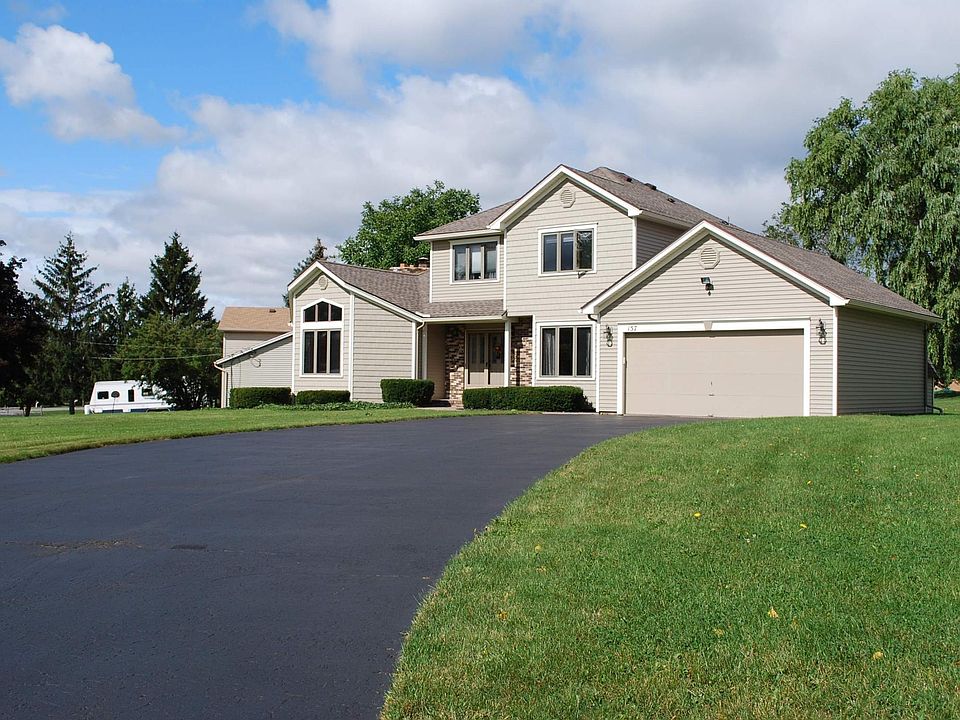 1st image of 157 Yorktown Dr