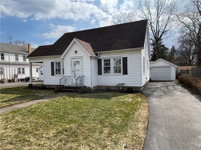 604 Davis Dr, Newark, NY, 14513