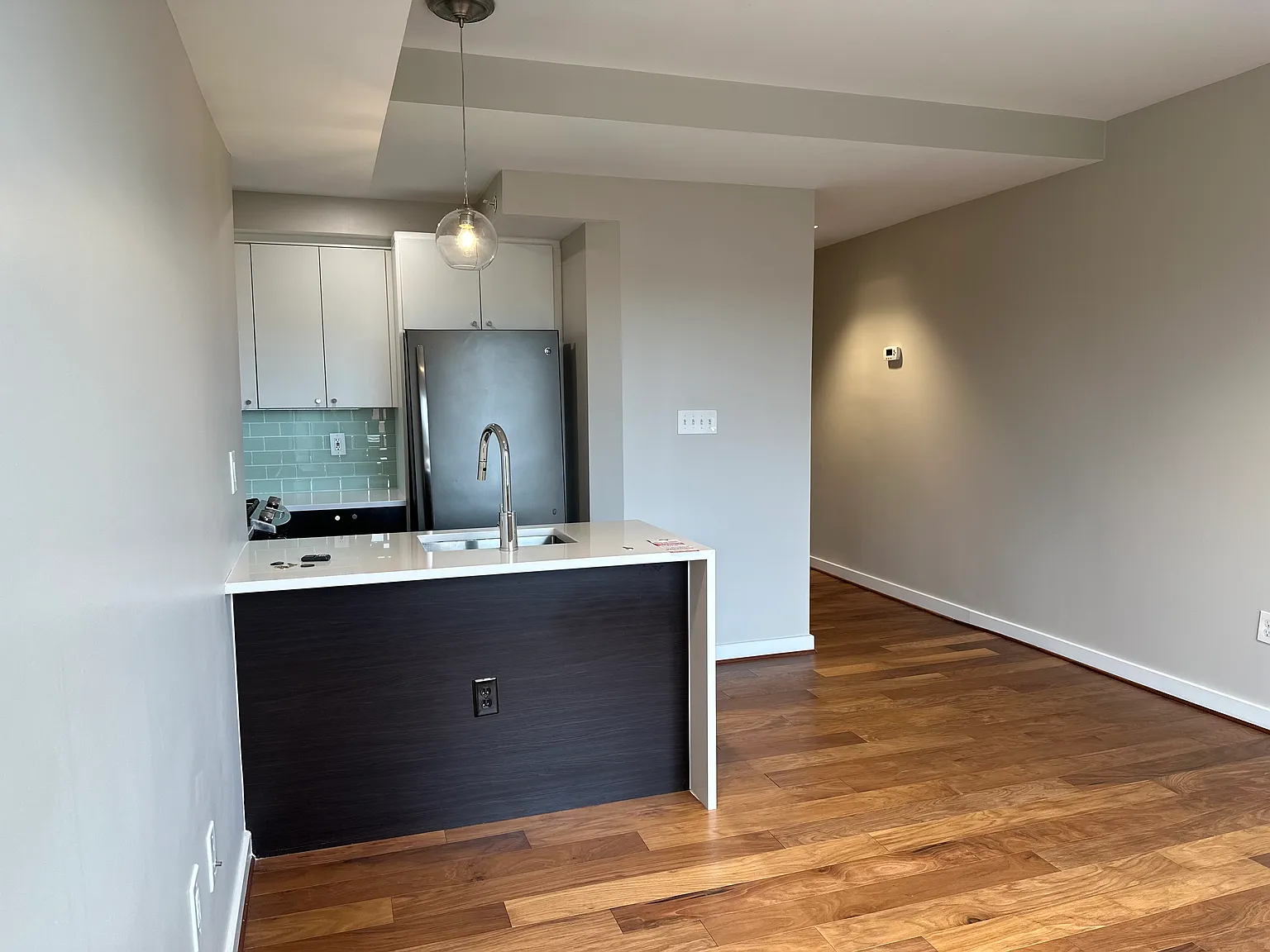2 bed, 720 sqft, $2,000 — Photo 1