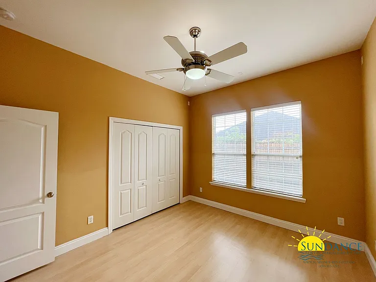 1548 Venice Ave — Photo 16