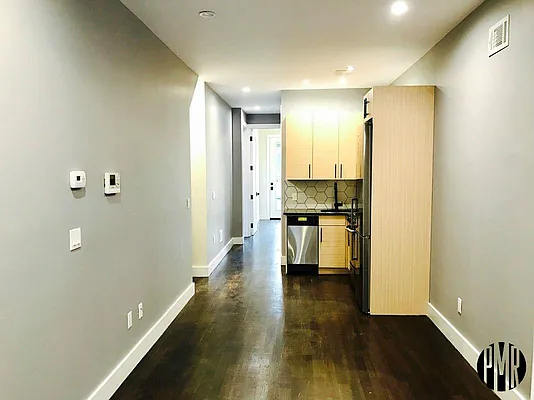 Rented by Premier Metro Realty Corp | media 39