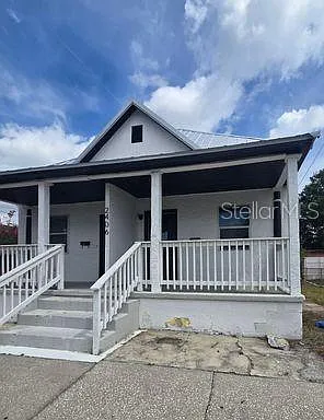 2406 E Clark St #A & B — Photo 1