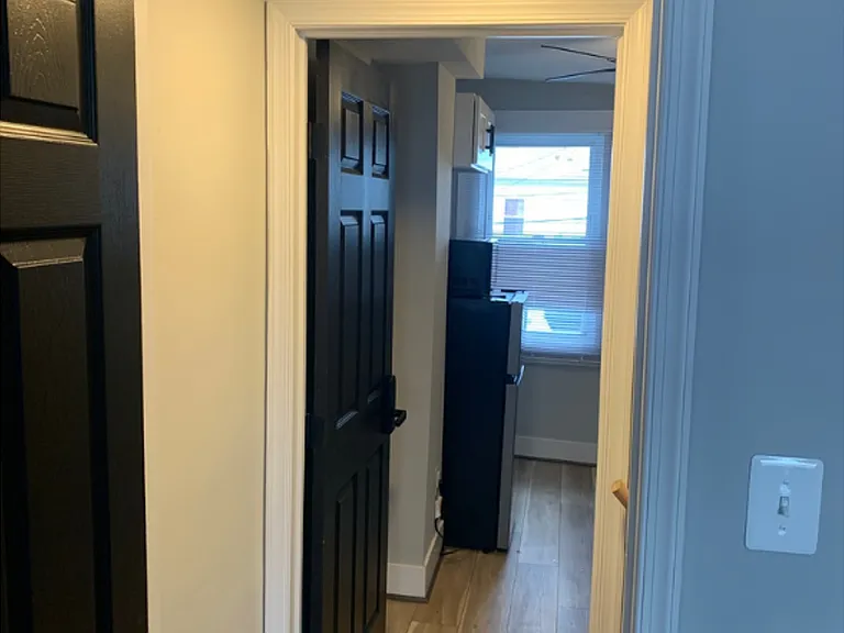 1255 Sargeant St — Photo 3