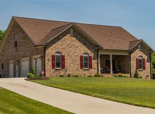 322 Centenary Ridge Dr, Clemmons, NC 27012