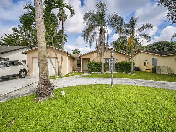 8971 SW 9th St, Boca Raton, FL 33433