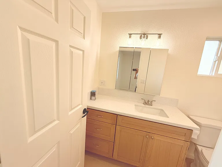 1561 Royal Way — Photo 7