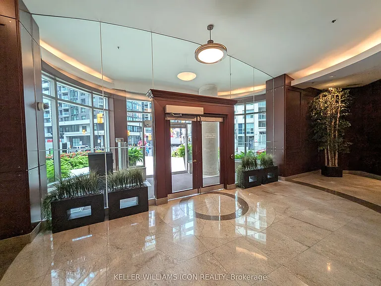 234 Rideau St #901 — Photo 3