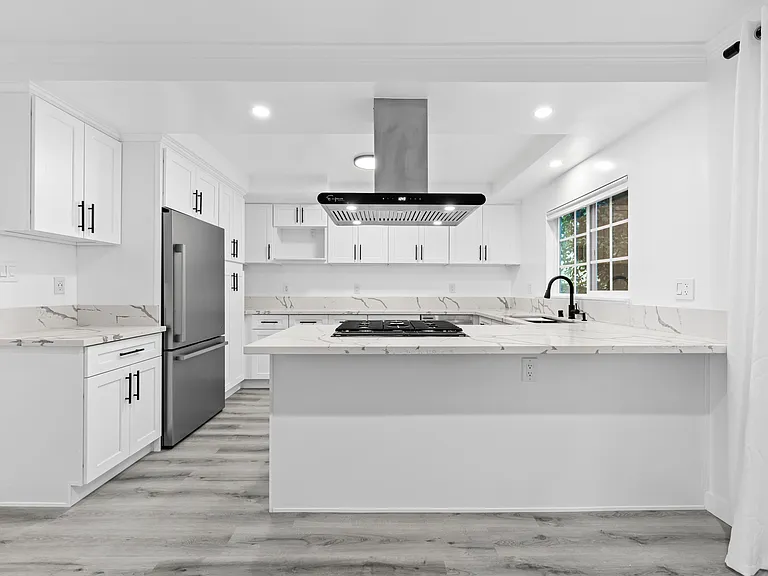 1102 Euclid St #1 — Photo 14