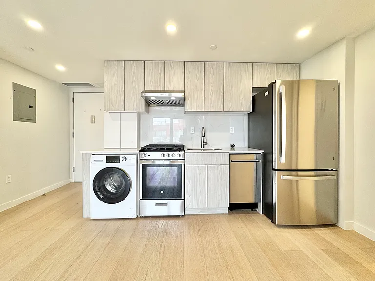 136-80 41st Ave #6F — Photo 9