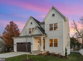 7505 Magarity Rd, Falls Church, VA 22043