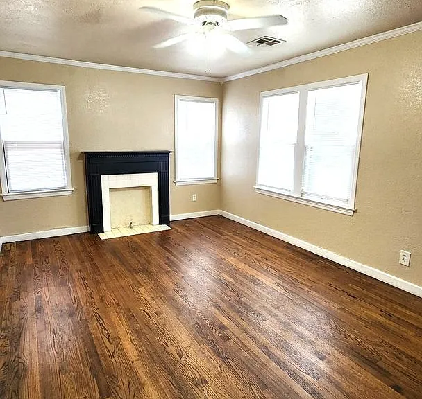 1017 N Tabor Ave — Photo 5