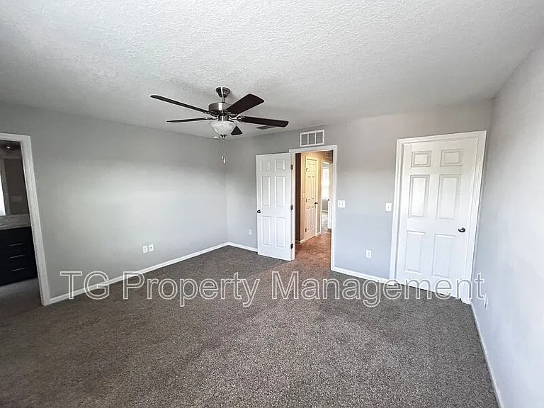5229 Walkers Ridge Dr — Photo 15