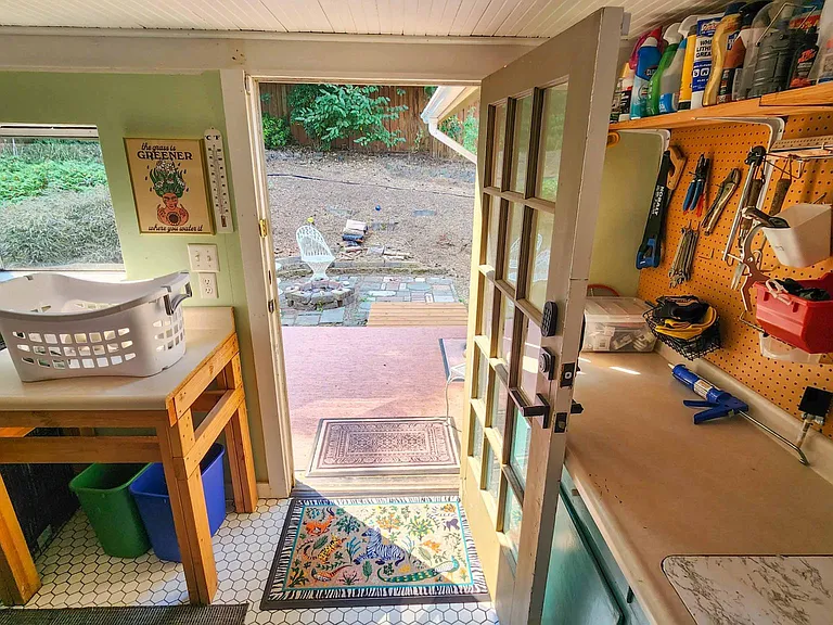 780 W 28th Ave — Photo 22