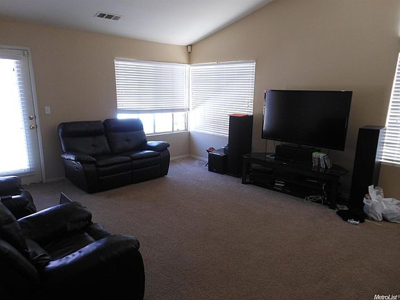 5th image of 1864 Loma Linda Cir