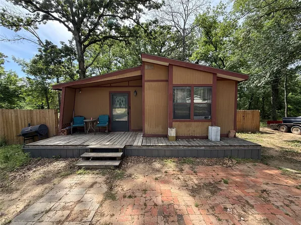 148 Indian Gap Dr, Mabank, TX 75156