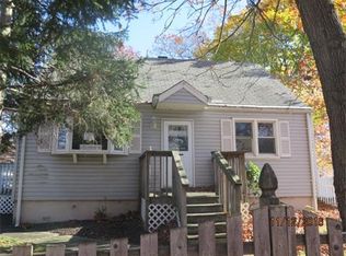 10 Marsad Dr, Old Bridge, NJ 08857