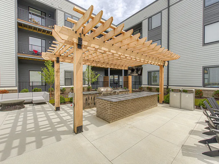 Pullman Pointe — Photo 40