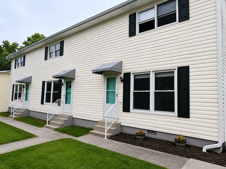 168 Franklin Dr — Photo 1