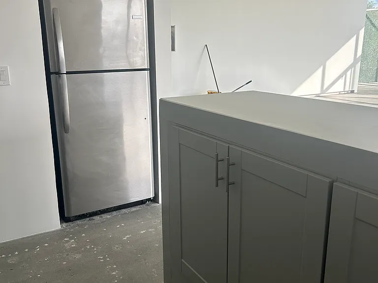 2404 Wilshire Blvd #4F — Photo 10