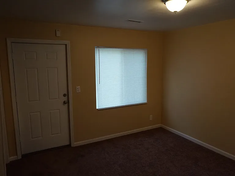 2202 Isabelle St — Photo 6