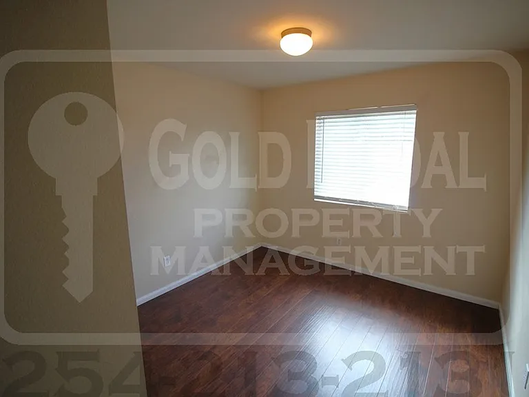 505 Perseus Dr — Photo 10
