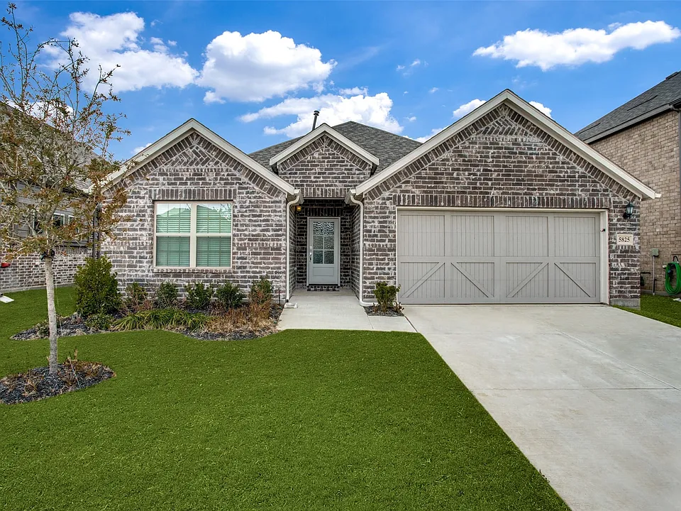 5825 Rostherne Dr