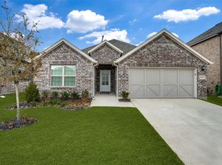 5825 Rostherne Dr, Aubrey, TX 76227